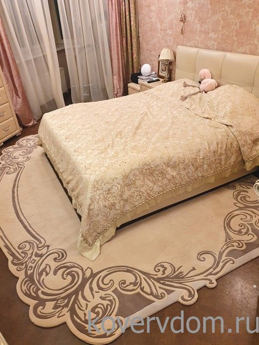 Авторский ковер ручной работы в спальню